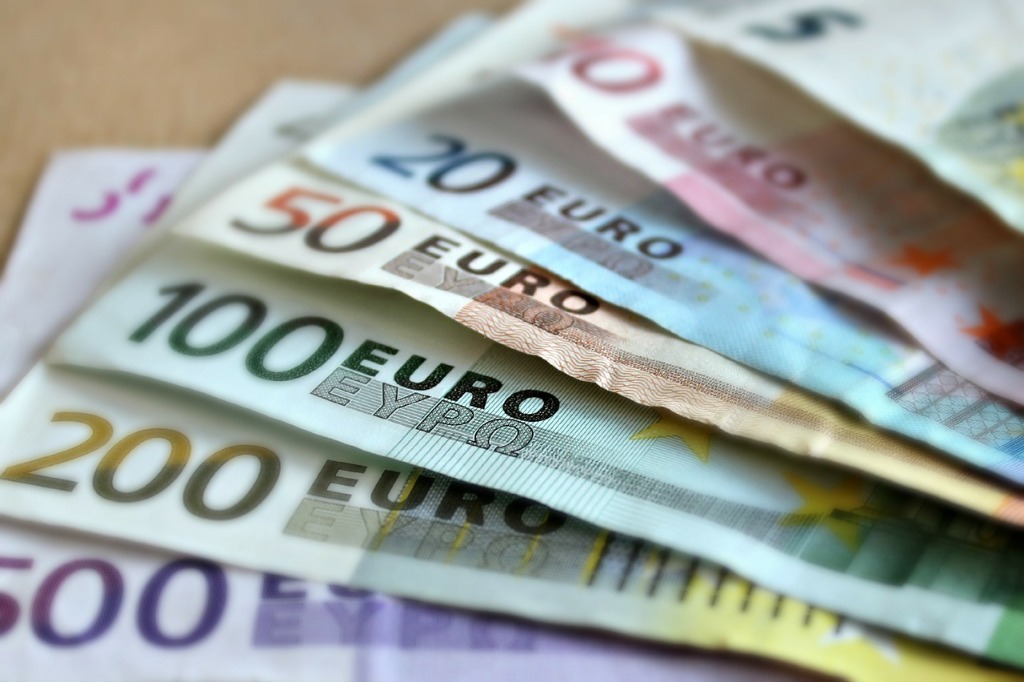 Comprar Euros con Dólares en Argentina